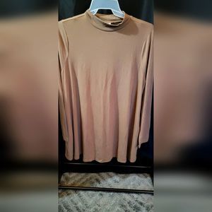 Small turtleneck long sleeve shirt